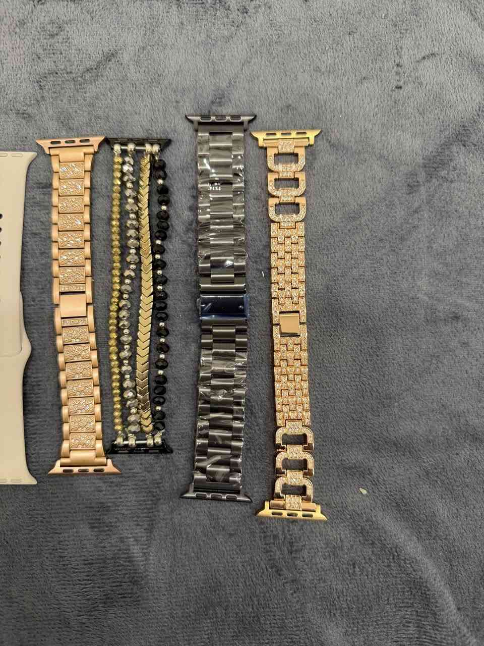 القطعه ب8 ثنين ب15 
 والاصلي لون بيجي او كريمي  ب20


**إذا كنت صاحب هذا الإعلان وتريد حذفه لأي سبب، رجاءا أرسل رسالة إلى الدعم الفني**