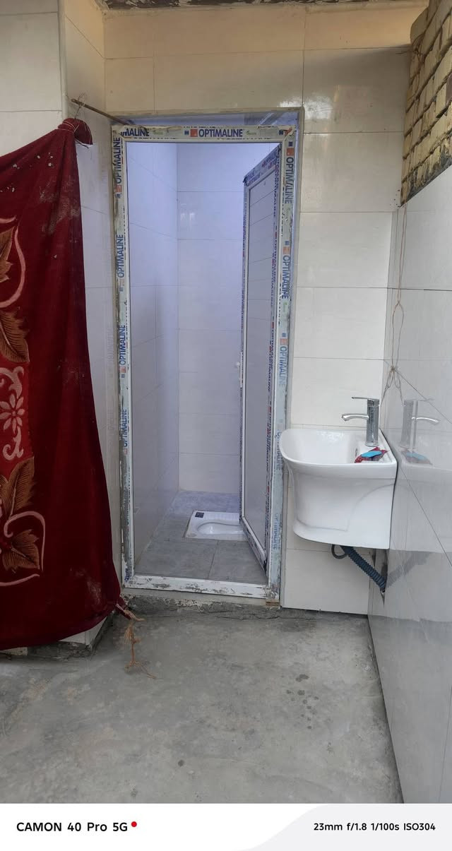 بيت للبيع زراعي ناحية فضليه حي خظر مساحة ٢٥٠ بناء بلوك كهرباىي سقف عكاده غرف ٣ صاله مطبخ هول ديواني صحيات طارمه بي محل خدمات ماء كهرباء شارع مجاري تبليط بيت عله شارع تبليط قريب عله شارع عام سعر خاص وتصال عله رقم *********** وتصال عله واتساب
