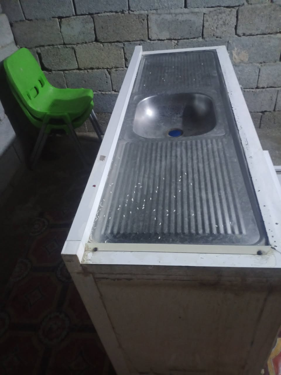 السلام عليكم سنك متر ونص بس عوزه بيبان كلشي ما بي السعر 505 وبي مجال رقمي ***********
