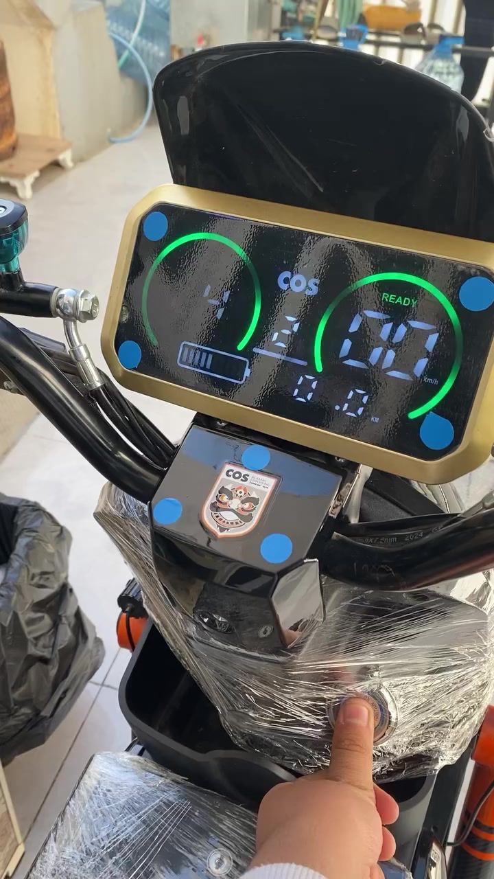 للبيع x900فول جديد صار شهر مآخذه جديد حيل ليتات كامل مكمل جاهزمن كلشي تايرات جديد سرعه 99 5بطاريات ماطور حيل جديد سعر 500بي مجال حك جيه ***********
