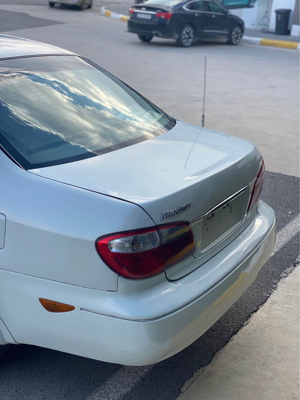 بە ناوی خوای گەورە 

نیسان ماکسیما 
٢٠٠٢
گێڕ ئادی
abs
مەکینەی تازە تەشفیت کراوە کامل
نۆزڵ و پلاکی تازە بیلاد 
دینەمۆ و کلاجی تازە 
بێ تەقە و رەقە
سەیارەکە دوای لێدراوە بەڕاد ناکرێ
سەنەوی بەسەر چوە 
سەقف و حیزام بە شەرت 
موستەری نیت کەس بێزار مەکە 
لەگەل ڕێزما 
لە سلێمانیە سەیارەکە
***********
ڤایبەر - واتسئاپ السليمانية, العراق
