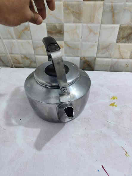 قوري ياباني قديم
النظافة واضحة بالصور
السعر ١٥ الف
بغداد البلديات ***********
ماعندي توصيل
