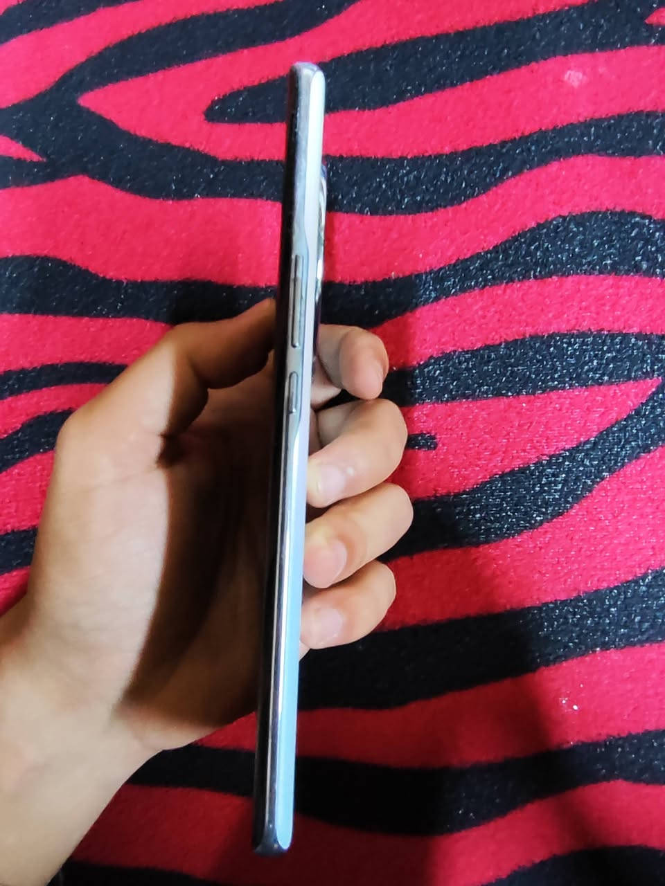 موبايل هونر x9a للبيع جهاز جديد لوك شاحنة وكارتونة ويا موبايل نضيف كلش اعتذر عن المرواس للاستفسار خاص او على الرقم ***********
