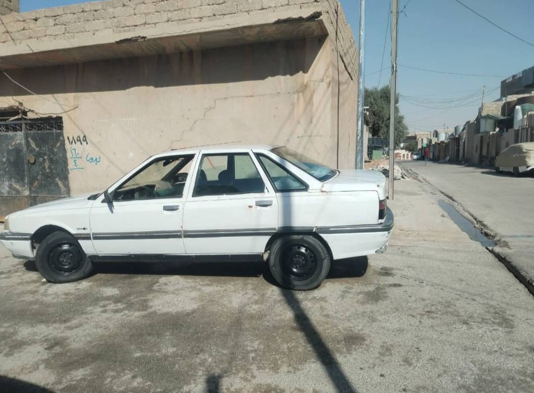 بسم الله توكلنا على الله سياره بلاش وين اهل الرعاية والكسبه سياره بلاش 
سيارة رينو نضيفه موديل 92 للبيع كير و محرك شرط  قطاره بل بانزين رقم نينوى أخضر شرط التحويل بسمك ما عليه أي قرامات الجوم تحكم كهرباء اضويته دشبوله كله شقاله  طخم تاير جديد باتري جديد السعر مليون العنوان موصل الجانب الايسر ***********
