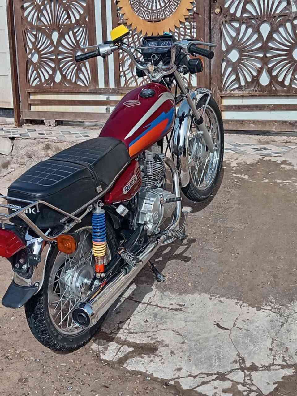 السلام عليكم دراجه للبيع نامه سعره ٦٥٠ اوبيه مجال قليل الدراجه أحله من الصوره المكان القاسم الرقم ***********
