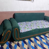 خمس قطع • واحد رجليه طاكه • ناصرية مركز