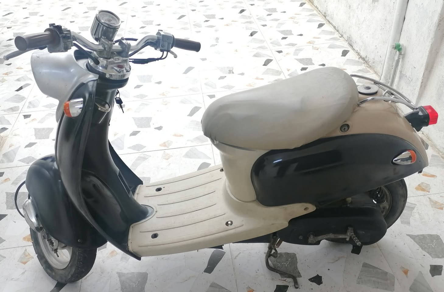 للبيع، كلاسك
نكره سلف اشاير كله يشتغل احجيلك الصراحة ما جذب عليك المحرك فقط امدل بست بوش الباقي كله ابلادي، شلعه أو معدل فول انت تعال شوف،، ٣٥٠ ابي مجال للطيبين
مكاني حي عسكري ***********
