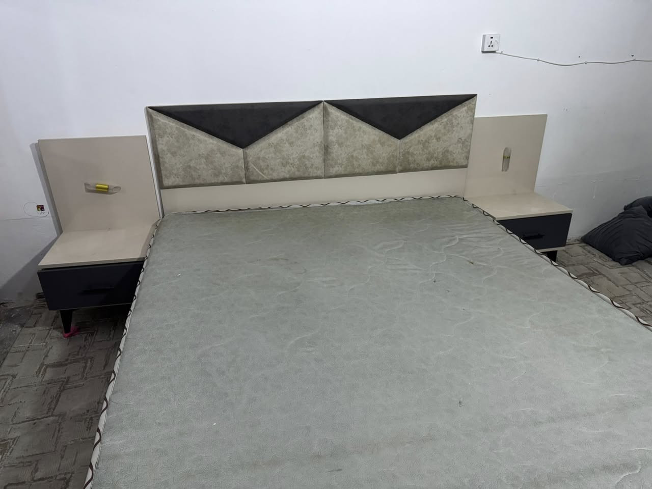 غرفة اخشاب تركية استعمال 5اشهر فقط نظيفة جدا بلا ضرر تحتوي على 6 قطع والدوشك وياها هديه والسعر ب500 وبيها مجال حك الجيه وتجي تشوف وتقتنع ياله تاخذ علما مكان الغرفه كربلاء


**إذا كنت صاحب هذا الإعلان وتريد حذفه لأي سبب، رجاءا أرسل رسالة إلى الدعم الفني**