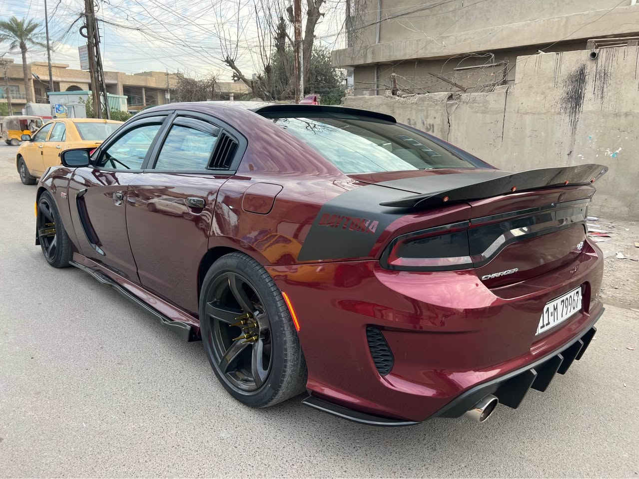 السلام عليكم 
جارجر 2019  RT 5700✈️✈️✈️
سوبر تراك باك 
السعر 168. وبيه مجال للشراي  
مكاني بغداد مدينه الصدر 
حادث مرفق بصور. 
وسونار هم مرفق 
رقم بغداد دولي بسمي 
مكينه كلش قوي. وعليه برمجه  مصطفى  ايكل طلقات وفتح فصله ورون ومراوح 
داون بايب  
ويل نجمه تو سايز 
دعاميات وايد بدي 
لايت مال 2023 
ولدات داعميه 
كت لحايه كامل SRT
داخل  كله كاربون فايبر 
شاشه جبيره كار بلي 
شفتات ستيرن 
كشن كهربائي 
صدر امامي خلفي جديد 
مكاني بغداد مدينه الصدر. 
بيع او مراوس 
للستفسار *********** بغداد, العراق
