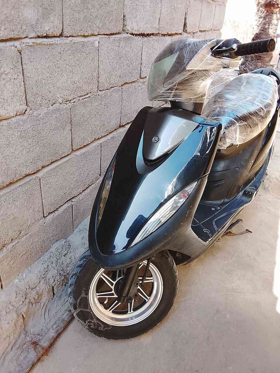 دراجة ماكس عدلة كلشي شغاال سلف شغال هندر شغاال لايت كدام شغاال زنون اصطب شغاال هورن شغاال اشاير شغاله دبلات شغاله هم قفال صندوك يشتغل وقفال ستيرن يشتغل دراجة مزدوه ويلات ومرتبه حلوه ونظيفه وكلهه مختمه حته السوادات مكاني وصور المكينه ناشرهه هم ف لاتكلي مفتوحه اولا شوف الصور وجيكه وتدلل سعر 550 موفقيه رقمي ***********
