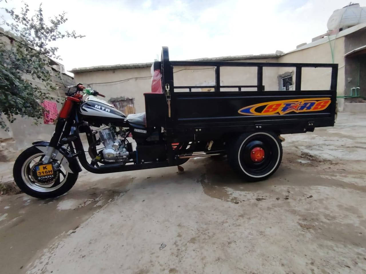 السلام عليكم شباب ستوته امتيار للبيع اوراق موديل 17 تعميره 26 مقفوله من الطول للطول بكاني البصره الزبير السعر خاص ***********
