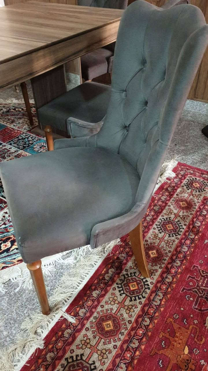 ست كراسي صاج للبيع نظيفه كلش للبيع مكان حي الجهاد والسعر عل الخاص


**إذا كنت صاحب هذا الإعلان وتريد حذفه لأي سبب، رجاءا أرسل رسالة إلى الدعم الفني**