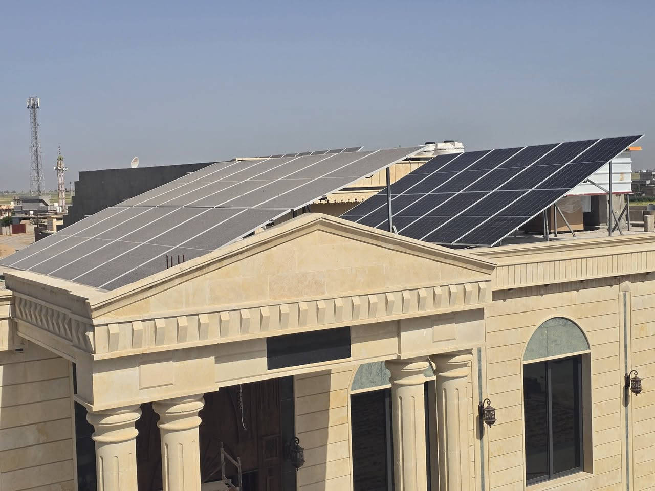 تم تجهيز وتنصيب منظومة طاقة شمسية ( سكني )
بقدرة 16940W اي مايعادل (70Aنهاري – 40A ليلي )
في الموصل / ناحية الكوير
   قريه ابو جرده

وتتكون المنظومة من :
• ألواح شمسيةبقدرة 620W نوع LONGI
• انفيرتر عدد ( 1 ) نوع Deye العملاق
• بطارية ليثيوم عدد ( 4 ) حجم 16K نوع فولت كايد حصرا
• بورد AC متكامل من قواعط دورة مع فيوزات مع مانع صواعق ارضي
خدماتنا في منظومة الطاقة الشمسية :
• ضمان الألواح ( 15 ) سنة وتدوم اكثر من ( 25 ) سنة
• ضمان البطاريات ( 5 ) سنة وتدوم اكثر من ( 10 ) سنة
• ضمان انفيرتر ( 5 ) سنة وصيانة مجانية ( 1 ) سنة كامله
• اعداد الكشف وتقديم الاستشارة المجانية
• التجهيز والتنصيب والتشغيل

توفر هذه المنظومة حلاً فعالاً ومستداماً لتأمين احتياجات الكهرباء مما يساهم في تقليل التكلفة والحفاظ على البيئة إذا كنت تبحث عن حلول طاقة موثوقة وفعالة , تواصل معنا الآن لتقديم الاستشارة المجانية ومناقشة احتياجاتك الخاصة .

العنوان : فروعنا منتشرة في كافة محافظة نينوى :

ناحية الكوير 

الموصل - حي الرفاعي - سايدين القسم
 
سهل نينوى - سايدين موصل كركوك

للطلب والاستفسار اتصل بنا على الأرقام التالية :
سرمد_
 ***********_***********
0773699682 -*********** /
*********** -*********** / 
==================================
نذكركم بأن فريقنا الهندسي والفني مستعد لتجهيز وتنفيذ كافة فئات مشاريع منظومات الطاقة الشمسية في محافظتنا العزيزة وجميع اعمالنا مشمولة بالضمان الحقيقي .
سرمدللطاقه الشمسيه 
الوكيل الحصري لـ شركة VOLT GUIDE
جـــودة - ابـتـكـار - ضـمــان
