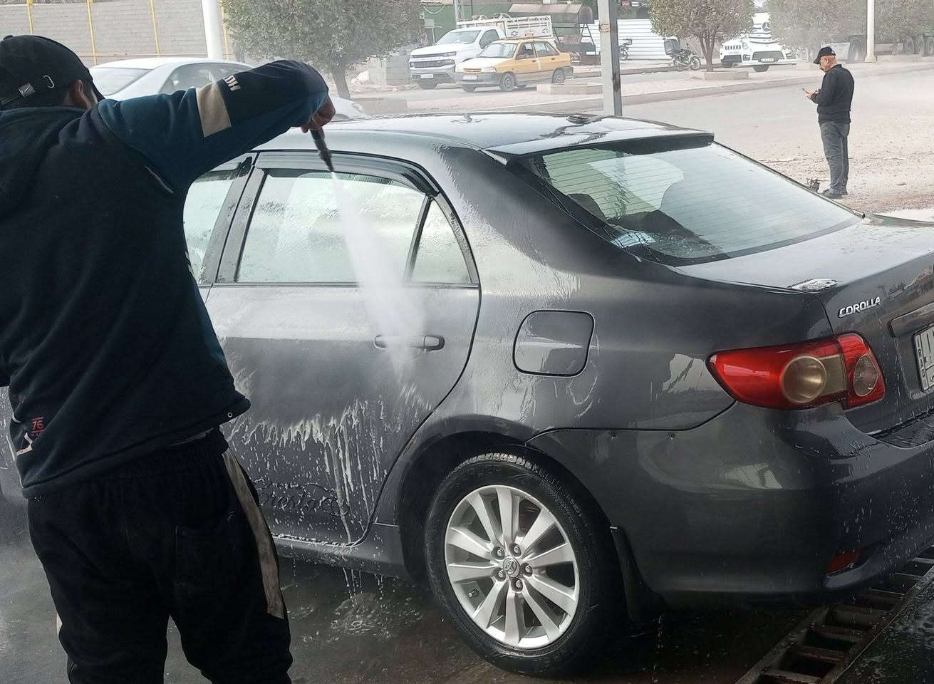 اللبيع او مراوس حسب الغناعه.
كورلا كندي موديل 2009 رقم الانبار نكليزي.  سياره مصبوغه حزام حداديه جديده تخم تاير سياره ضررها جاملق مامي سياره البيع. *********** العنوان الفلوجه.
