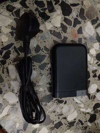 للبيع شاحنه ravpower شحن  60w متعدده النوافذ وبيها نافذه خزن ملفات وصو...