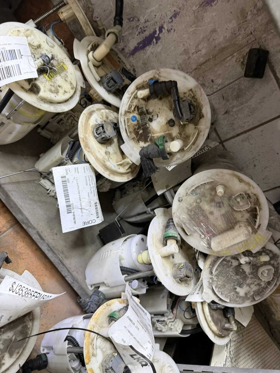 سلام وعليكم توفرت قواعت فيت بمات دوج افنجر كاليبر 4سلندر كامله اصليه حاويه فتح تانكي موجود مفرد وجمله لاصحاب المحلات السعرمع التوصيل لباب بيتك 40 الف مع التوصيل مجاني لجميع محافظات العراق ***********
