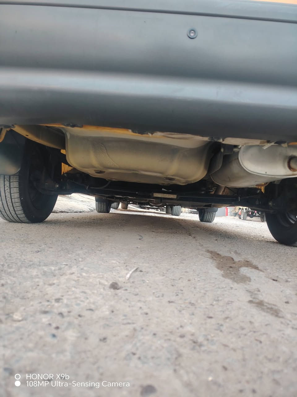 سلام عليكم شباب سايبه موديل 2022 سياره جديده مكفوله كفاله عامه عده باب السايق ماشيه 94مكينه كير وتبريد تتفئه سيارة بسمي رقم انكليزي تحويل ثاني يوم السعر 60 وبيه مجال قليل مكاني الزعفرانيه رقم ***********
