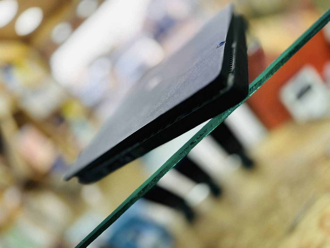 للبيع بلي 4مكفىل كفاله عامة ويا ٣ سيدي ثنين جوستك  اصلي مع upsسعره 235  ***********
