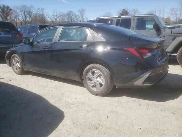 لسلام عليكم
النترا موديل ٢٥
معوقين بأسم والدي
نص فول
سويج مو بصمه
لون اسود 
حادثها حلو 
وكاله قيادة بنفس اليوم 
السعر ١٥٠ بيها مجال بسيط
رقم 
***********
بي واتساب
