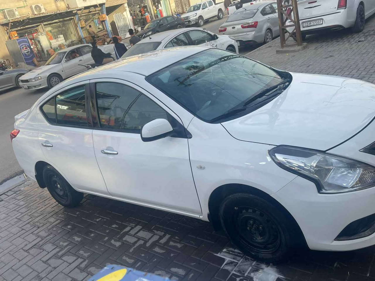 السلام عليكم شباب/ - Nissan sunny 2020  هندي / ماشيه 50 الف حقيقي/ بيه  كارت بيبان ثنين العبري والوره مصله / الضرر موضح بالصور/ وبية طخه بلبك لايت الايسر وملصح نفسه /السياره
 جديده استعمال شخصي
السعر 107بيها مجال 
‏‪‏‪***********‬‏ Singapore
