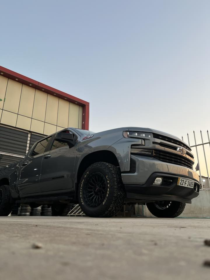 Chevrolet silverado rst 2021
V8  6.2  4X4

مواصفات
كاميرا
شاشة كبير
شغال
حساس
لايت ليد
كشنات هيتر
ويل : 18
ماشية :100الف 
حادث: 2 قطعة باب خلف السايق وجاملغ خلفي

سعر : $ 320 بيها مجال او مراوس ب رام
عنوان واسط الزبيدية 
Zain: ***********
Assia  ***********
