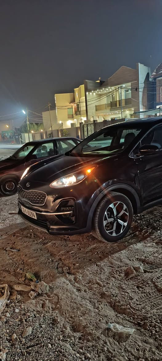 كيا سبورتج 2022 وارد امريكي رقم بابل الانكليزي جديد مشروع وطني 🔥🔥 ضربتها فقط بنيد مبدل بدون شواصي ولادواخل كله مكفول سيارة نظيفه جدا وع ايد وحده بوضع الشركة  
 تراي زيرو  ماشية 95 الف فقط 
✨مواصفات السياره ✨
سويج شخاطه
جنطه بصمه 
محرك 2400   
اوتو هولد نظام توقف عند الأزدحام
 شاشه لمس حجم كبير نظام ابل كار بلاي
ستيرن شفتات جهتين
مود درايف سبورت واعتيادي وأقتصادي
ترحيب عند الإقتراب من السيارة
كشنات مخمل 
نظام الفرامل abs
التحكم في اضاءة لوحة الاعدادات
جهاز ضبط مستوى إضاءة المصابيح الأماميه
قارئ مستوى الهواء في الإطارات
شاشة عرض أعطال السياره  
كامره اصلية خلفيه 360 درجه 4K
حساسات خلفي
4 ويل كب كروم 19
مخرجmax120w-12v عدد ٣ أمامي وخلفي
مخرج  usb & bluetooth & aux
لايتات امامي خلفي Led 
نظام تحديد المسار 
3 انظمه للقياده 
نورمال_الطبيعيه
ايكو_اقتصاديه بصرف الوقود

مكان السيارة : الحلة 
للاستفسار ☎️ ***********
