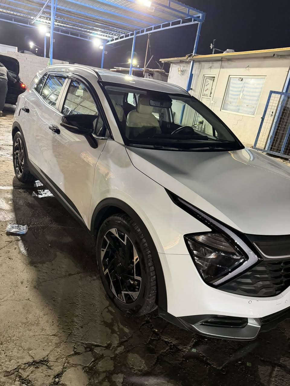 السلام عليكم كيا سبورتيج موديل 2025 خليجي كفالة عامة
لون ابيض

 ماشيه 25 كيلو 

بصمه تشغيل وبصمة بالباب 

تشغيل عن بعد 

قطعتين تبريد

قمارة حديد

كراسي 2 كهرباء 

كشنات تدفئه 

ستيرن تدفئة

شحن واير لس  

مود درايف 

حساس امامي وخلفي 

نقطة عمياء

ويل حجم 19 

لايتات فول ال اي دي 

شاشه كار بلي 

فول تحكم ستيرن 

مري شفط ونظام ترحيب 

3انظمة قياده 

شفتات قيادة 

مانع تزحلق

مانع منحدرات 

هاند بريك دكمه

محرك 2000 دوش 

الارضيه والكشنات مغلفات جلد

تايرات شركه وسبير منازل و بعدهه بالجيس  كتلوكات  وبصمه 2  بعده ليبلات  

(السيارة كفالة عامة)

رقم بغداد 

السعر/245 وبيه مجال 

*********** الاتصال او واتساب

مكان السيارة بغداد
