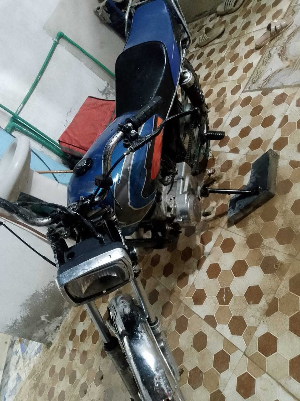 دراجه للبيع نضيف خير من الله مكاني ديالى بعقوبه  السعر 225 مستعجل عل بيعه بدون اورق***********
