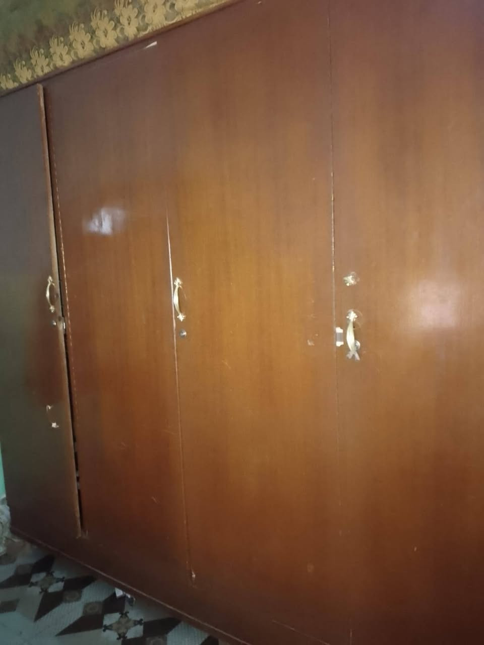 غرفه اخشاب للبيع صاج اصلي
السعر 250
***********
