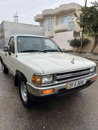 هايلوكس بيكاب • ١٩٩٠ • مشروع غسيل متنقل