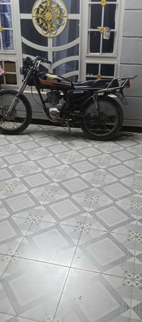 دراجه البيع موديل 17 سعر خاص المكان واسط قضاء الحي 07863168132