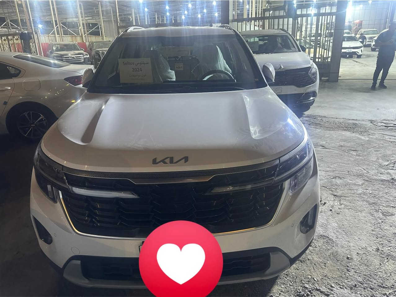 كيا سيلتوس موديل  24 فول مواصفات 
سياره نضيفه وجاهزه من كلشي مكفوله خليجيه 
ماشيه 26
السعر 175 وبيه مجال 
***********
