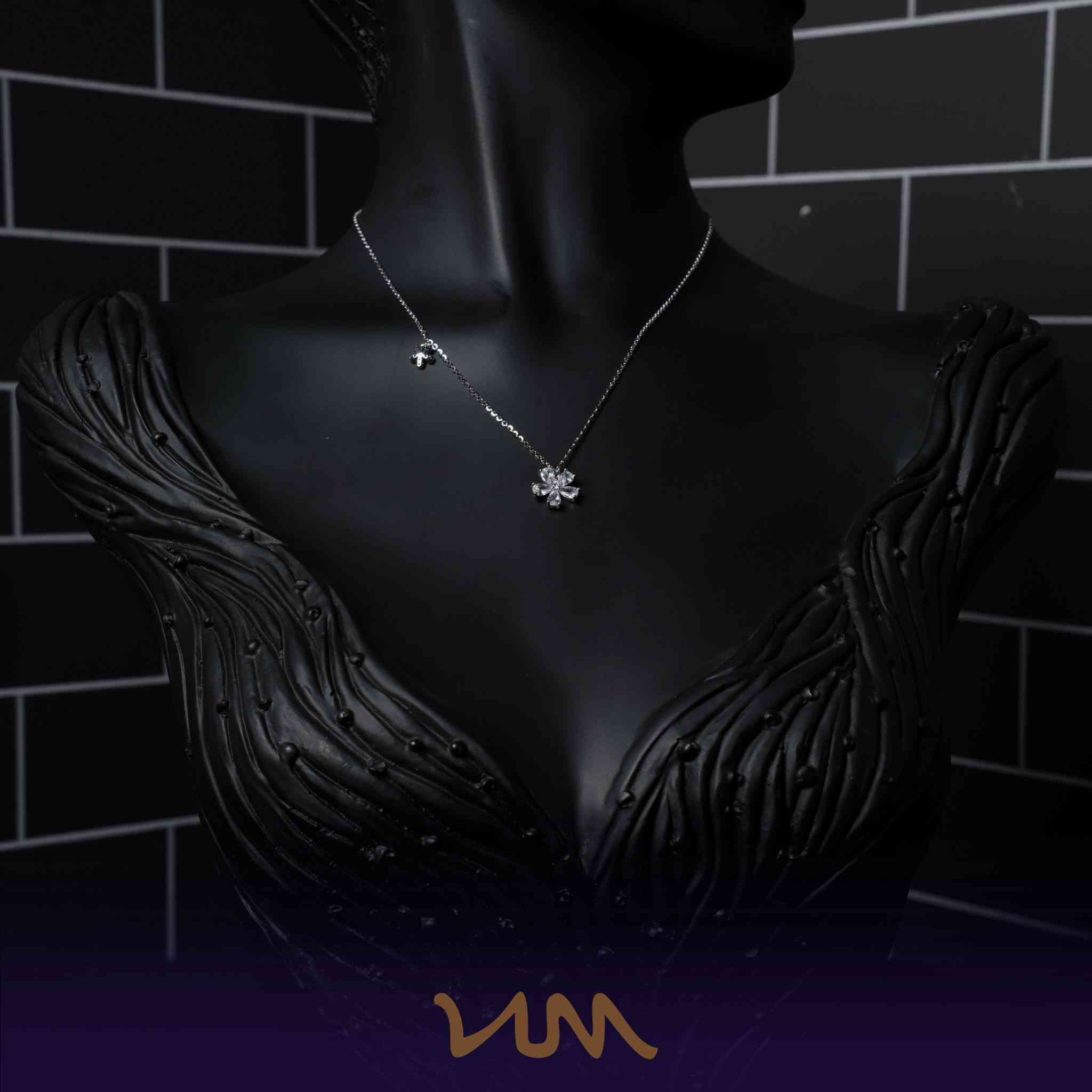 عندي فضة للبيع وبسعر كلش مناسب
الفضة جديدة وابد ممستخدمة موجود الختم والوصولات هم 
الوزن 500g 
تفاصل اكثر عن السعر بالخاص 
هاي صور بعض القطع الي يريد يشوفهم كلهم يعلق


**إذا كنت صاحب هذا الإعلان وتريد حذفه لأي سبب، رجاءا أرسل رسالة إلى الدعم الفني**