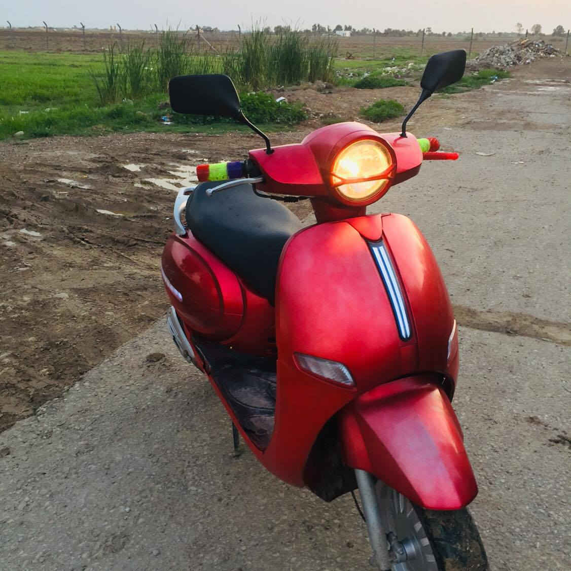 سلام عليكم
دراجه عبدالحليم كلاسك
سرعه 120
كيج كهربائي كله شغال 
محرك مكفول 
كهربائيات كلها شغاله لايت عالي ناصي دبل اشاره
نكره سلف 
للبيع او للمراوس 
الشراي خاص 
مكاني تقاطع الامام عبدالله بن علي


**إذا كنت صاحب هذا الإعلان وتريد حذفه لأي سبب، رجاءا أرسل رسالة إلى الدعم الفني**