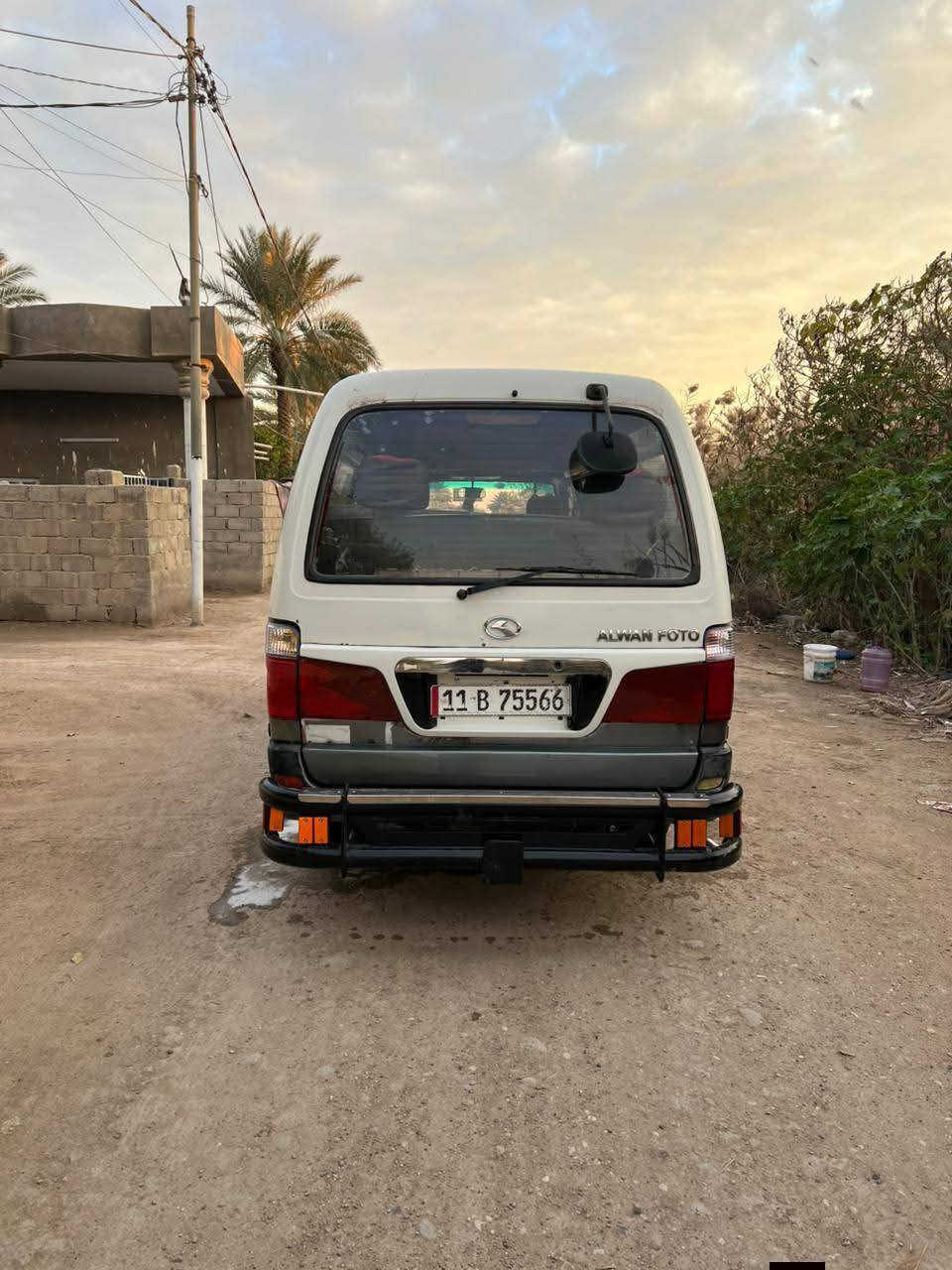 فوتو الوان موديل 12 بلاديه
سياره جاهزه من كلشي مكينه كير اكسل جدد 
رقم انكليزي بسمي تحويل ثاني يوم رقم شاصي 
تكمه بيها صبغ بس بكان لواقيه فقط لباقي مكفول 
***********.              السعر 72 بيها مجال قليل
