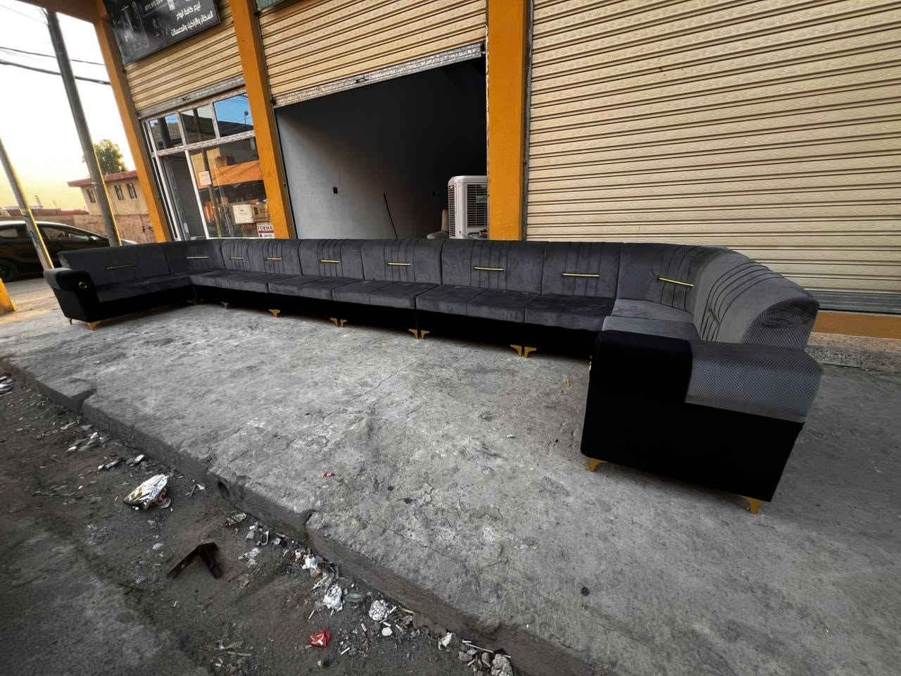 ديوان زاويتين 📍فصال حديث السلطان جديد غير مستعمل خشب عراقي 🇮🇶سفنج نوع جيد القماش الثقيل الحجم أكثر من ١٢ متر ١٦ مقعد عشر قطع عرض خاص :
السعر على خاص


**إذا كنت صاحب هذا الإعلان وتريد حذفه لأي سبب، رجاءا أرسل رسالة إلى الدعم الفني**