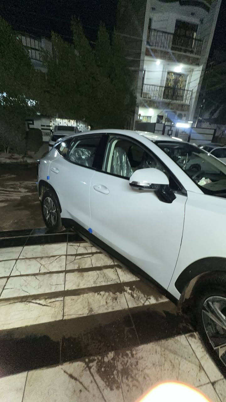 سلام عليكم
للبيع 
جيتور دايشنج 
مديل :2026
مواصفات : كومفورت 
ماشيه :٤٨٠٠ كيلو
السعر 24 مليون ونص 
***********
