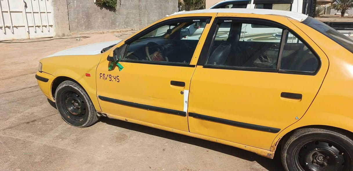 توكل على الله تعالى
سمند 2011 سياره خير من الله 
رقم بغداد انكليزي شرط المداور 
سنويه 2028 مصفره هيئه وغرامات 
محرك بيه خيط بيخار بسيط 
حداديه ستوني سويته كير شرط 
كدام عينك السياره متواجد على الفيس 
وهذا رقمي ***********
عنوانه الديوانية الحمزه الشرقي 
23 وبيه مجال اتصل وبيك خير وتدلل
