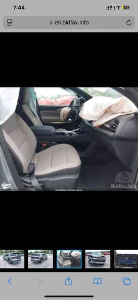 السلام عليكم 
ترافرس 2025 

السيارة بالميناء حالياً بالامكان دخولها كتاب شهداء 

على وضعها بدون تصليح

السعر ٢١٥$
***********
