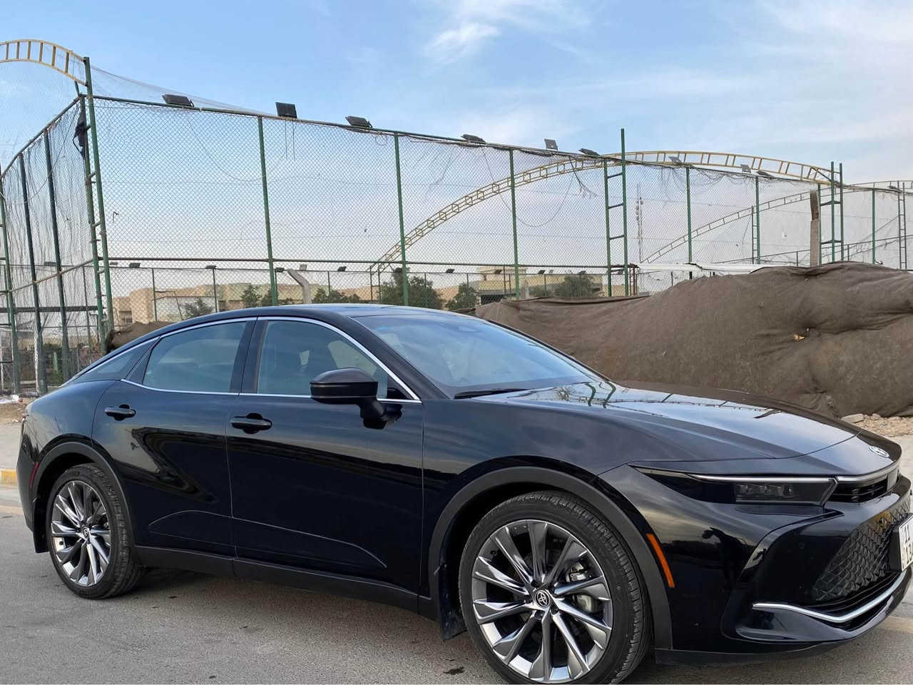 السلام عليكم

‏TOYOTA CARWN 2023  LIMITED 

مكينه 2500 هايبرد

مرقم بغداد بسمي تحويل ثاني يوم 

ماشية 25000km

فول مواصفات 1/1 

 الضرر بنيد وجاملغ

فول مواصفات 

بانوراما

كشن خزن ميموري

دخول ذكي اربعة ابواب 

مقاعد اماميه تحكم 

مقاعد اماميه تدفئ وتبريد 

مقاعد خلفيه تدفئ

تدفئ استيرن 

سستم سماعات jbl

حساس امامي خلفي

توفق ذاتي

لايت 4 عدسات

فور ويل

تبريد قطعتين 

كامره 360 درجة 

ويل حجم 21

السعر 27 ألف دولار   

مكاني بغداد 

رقم الهاتف *********** بغداد, العراق
