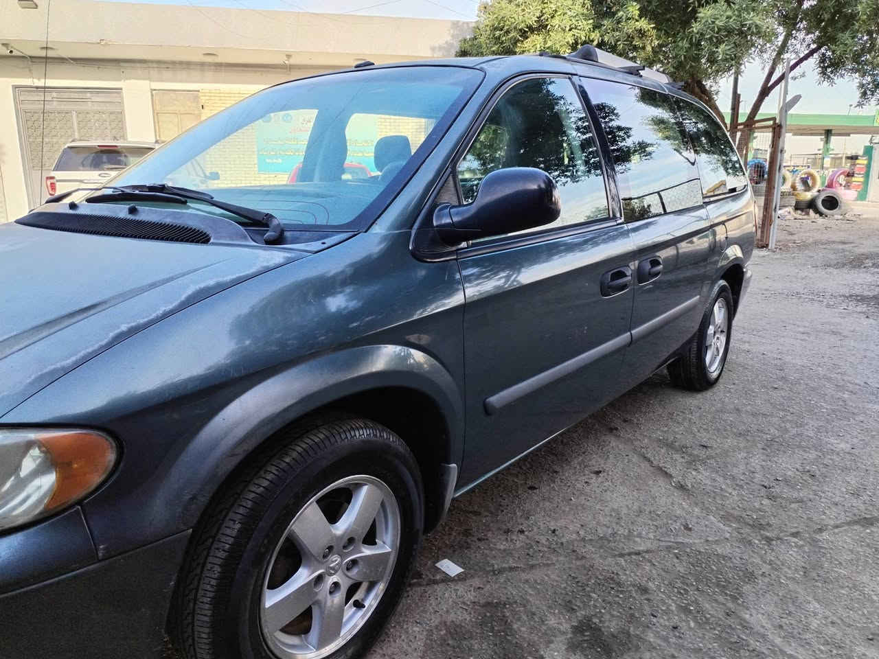 دوج كرفان موديل 2007 تبريد 3 قطع شغال محرك 3300 ( المرغوب ) سنويه جديده لغايه 2029 كلشي بيها شغال وجاهز واترايك وين متريد السعر 72 مكانها بغداد ساحه بيروت للاتصال ***********
