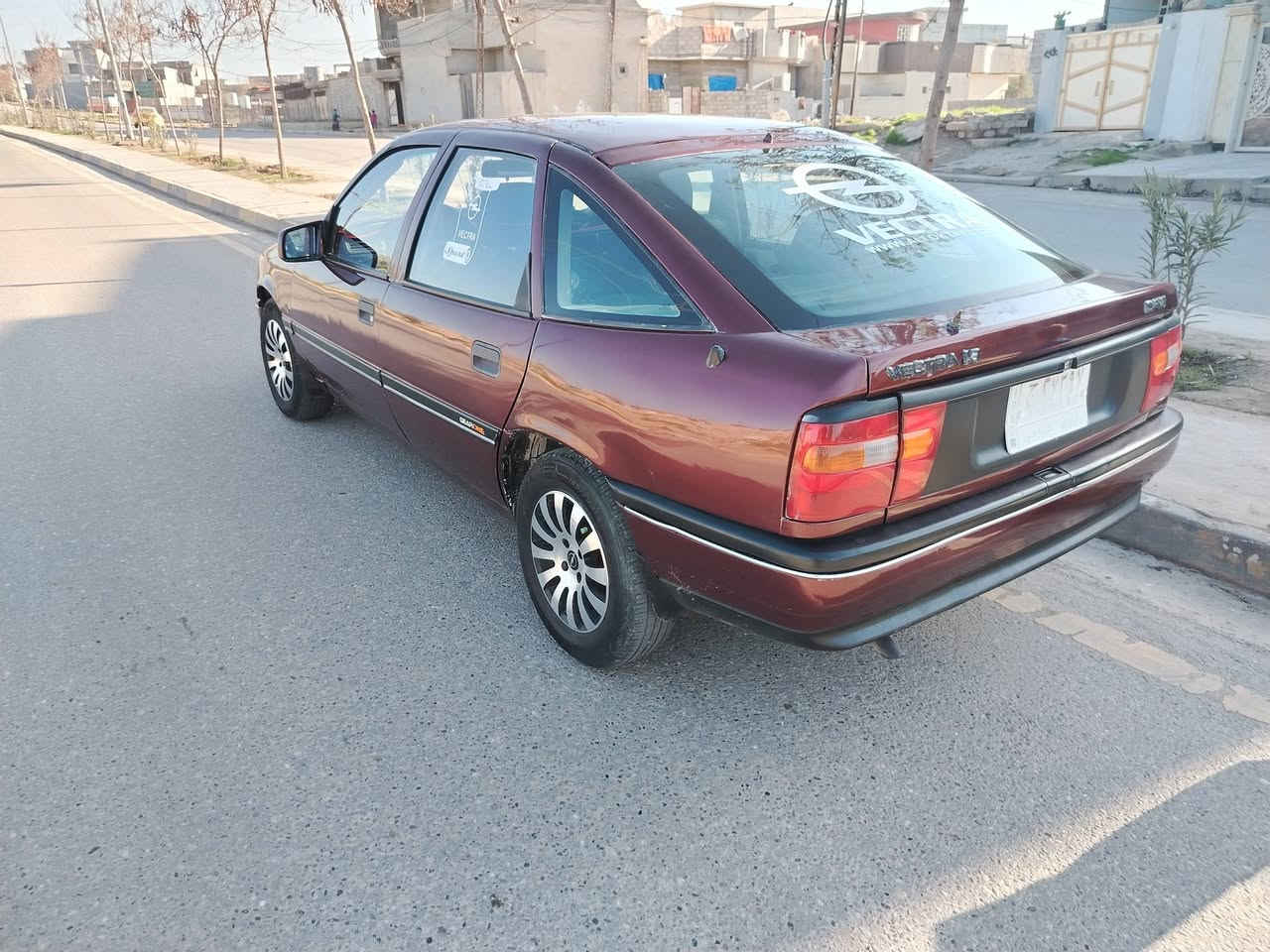 السلام عليكم فكتراه.موديل.92 حجم18 سنويه عضم كاربون بيها محرك شارط مال كصه جديد كير نضيف شرط التحويل صبغ سقف الدور جمالي بدون معجون سياره كليش بيها شقال بدون طاخه شراط العنوان موصل جانب الايمن قرب الهزه المرور السعر ٣٨ اتصل *********** ***********
