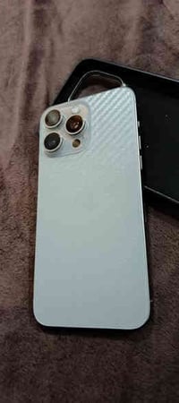 ايفون 15 برو ماكس ذاكره 256 بطاريه 98  جهاز ماستر AAA جهاز بي نقطه بل ...