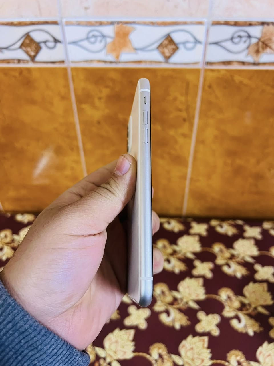 ايفون 11 عادي
ذاكره 64 بطاريه 100 تك سيم ابيض
مامفتوح مايعبر هوا سعرو 225 الف
***********
