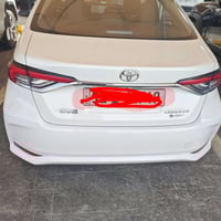 كورولا هايبرد 2024 للبيع  الشكل الخليجي العلامه السوده السياره مواصفات...
