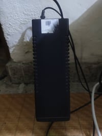 شباب بلي ستيشن 4 سلم للبيع السعر  225 قفل مع 1 يده + لوك ستيكر لا مفتو...