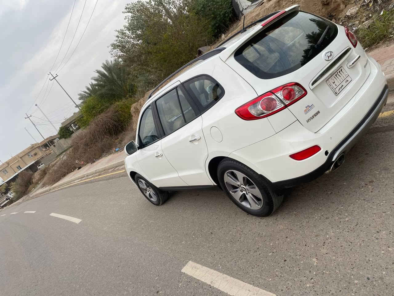 سنتافي ٢٠١٢ للبيع
خليجي فول 1/1 
محرك ٤ سلندر .
ماشية (٧٧)الف فقط 
بعدها على وضع الشركة .
فتحة .
بصمة .
كشنات كهرباء.
٣ قطع تبريد.
٧ راكب .
شاشة .
بصمات ابواب .
تبريد لمس .
ويل فراشة .
السعر (١٦٠)وبيها مجال بسيط .
*مكان السيارة (بغداد الاعظمية)
للاستفسار (٠٧٧٨٤٠٠٥٢٠)
(***********)
