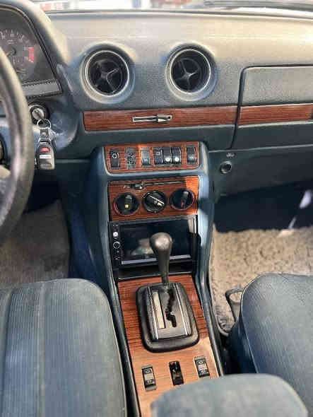 ابو جحيل موديل ٨٥ السياره فول وامعمره تعمير درجه اوله اسلايت شبح جام تبريد محرك ٦ سلندر تخم تاير سعرها ٧٥ ورقه تلفون *********** بغداد
