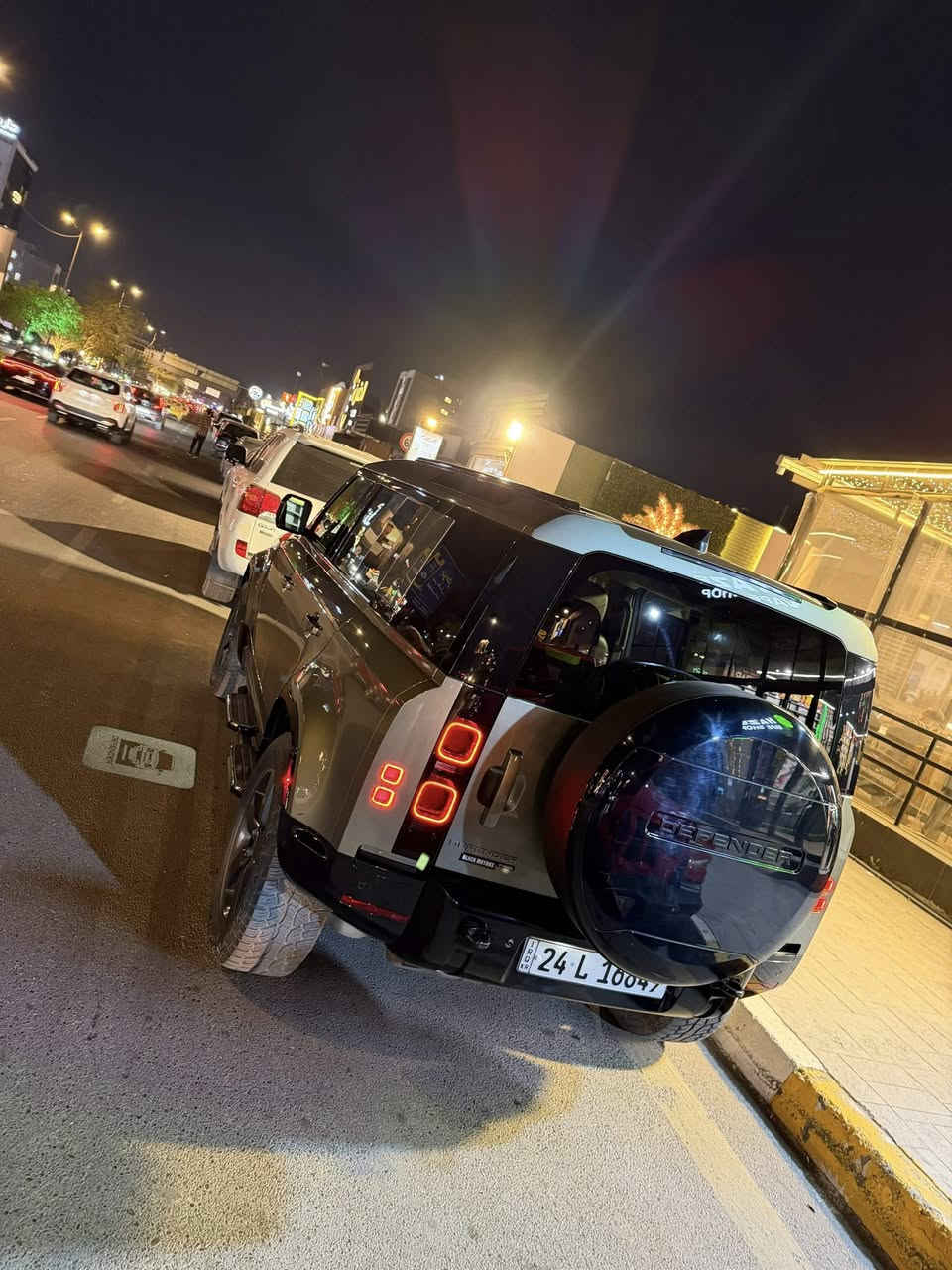 السلام عليكم
دفندر 2022 
مكفوله بيها فقط ربع الجاملغ الامامي كلير 
مكينه 6 سلندر p400 
ماشيه 50 الف 
فول عدا الجكات 
رقم دهوك 
تحويل او وكاله 
مكان السياره بغداد
للاستفسار *********** 

السعر 63 الف وبيها مجال
