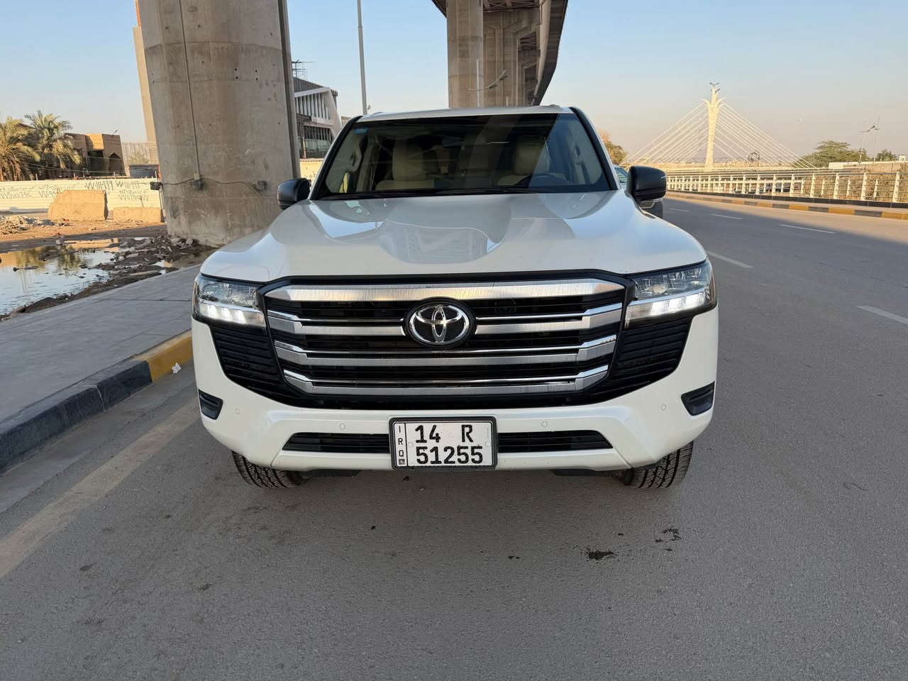 سلام عليكم 
للبيع لاندكروز موديل 2024   مكفولة كفالة عامة من كلشي 6سلندر 4000 ديزل كاز
مواصفات السياره ماشيه 94،000 الف 
3 قطع تبريد 
جامات تصعد وتنزل كهرباء اوتو 
مري كهرباء وشفط 
نضام SPORT
نضام OTOhold
نضام صعود الجبال 
نضام المنحدرات 
داخل جلد بيجي 
بك لايت LED 
كامرات خلفية 
حساسات أمامية 
حساسات خلفيه 
سياره جديدة حيل
مكان السيارة البصرة
السعر عند لاتصال  /*********** البصرة, العراق
